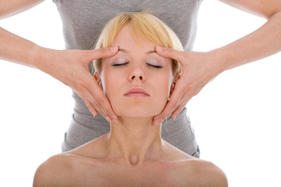 Indian shoulder-head-face massage – CHAMPI